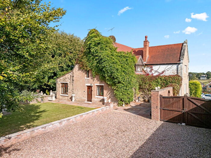 3 Bedroom Link Detached House For Sale In The Old School House, NG19