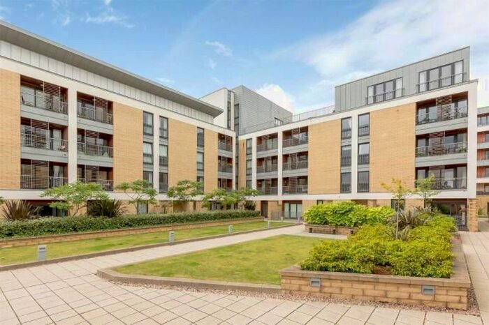 2 Bedroom Flat To Rent In Flat, Kimmerghame Place, Edinburgh, EH4