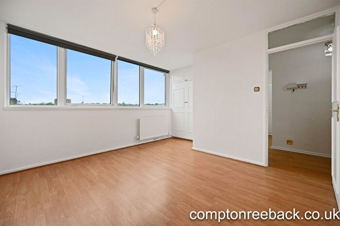 3 Bedroom Property To Rent In Charfield Court, Shirland Road, W9