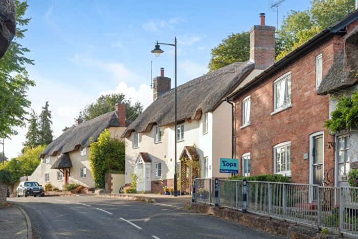 3 Bedroom End Of Terrace House For Sale In Main Road, Dorchester, DT2