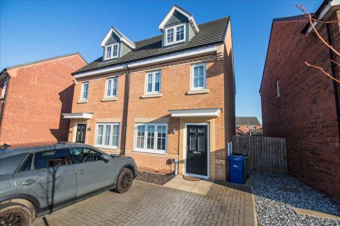 3 Bedroom Town House To Rent In Rouen Crescent, Barley Meadows, Cramlington, NE23