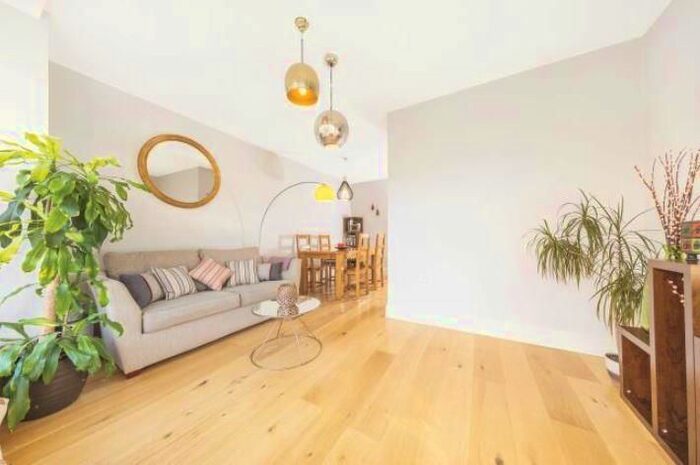 2 Bedroom Flat To Rent In Crawford Place, Marylebone, London, W1U