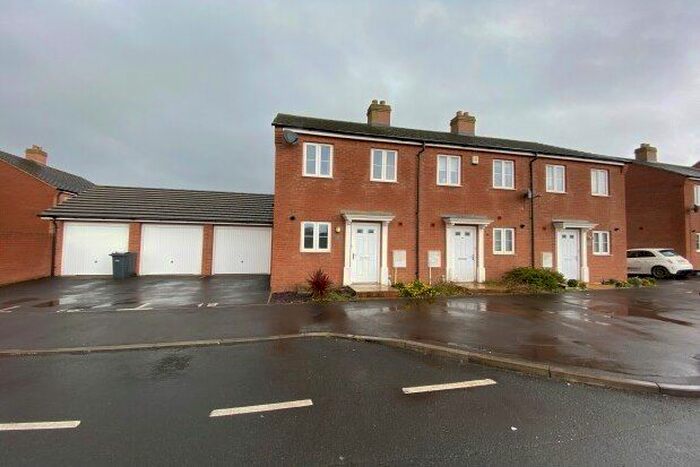 2 Bedroom End Of Terrace House To Rent In Wendling Road Kingsway, Gloucester, GL2
