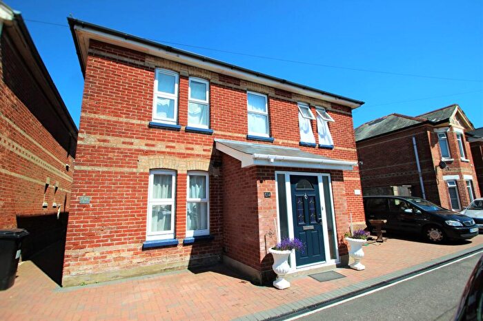 2 Bedroom Property To Rent In Parker Road, Bournemouth, BH9