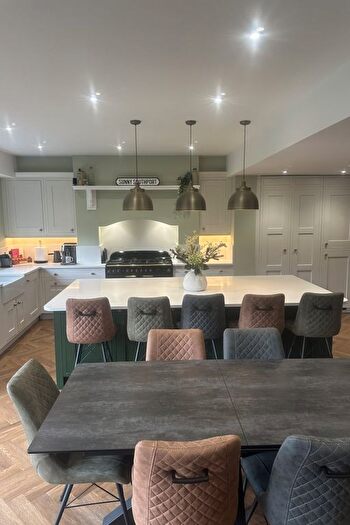 5 Bedroom Detached House To Rent In Salford Road, Southport, PR8