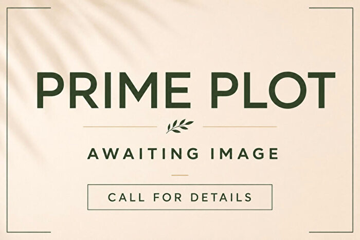 Land For Sale In Prime Plot, Hemel Hempstead, HP2
