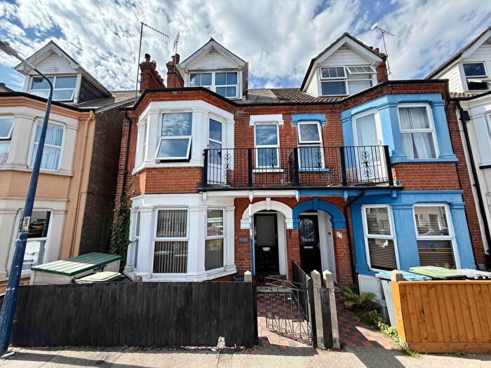 4 Bedroom Maisonette For Sale In Cavendish Road, Felixstowe, IP11