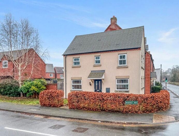 3 Bedroom End Of Terrace House For Sale In Market Way, Henley-In-Arden, B95