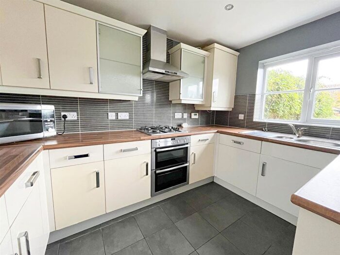 4 Bedroom Terraced House To Rent In Etchingham Drive, St. Leonards, TN38