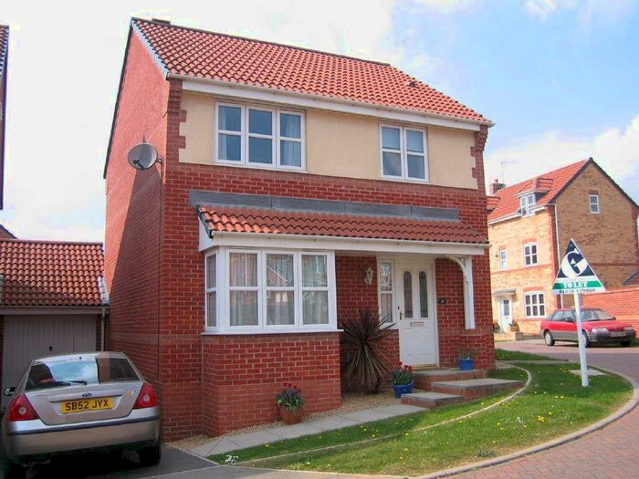 3 Bedroom Link Detached House To Rent In Woodlands Court, Oadby, LE2