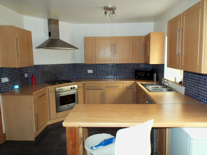 4 Bedroom House To Rent In Broadlands Road, Portswood, SO17