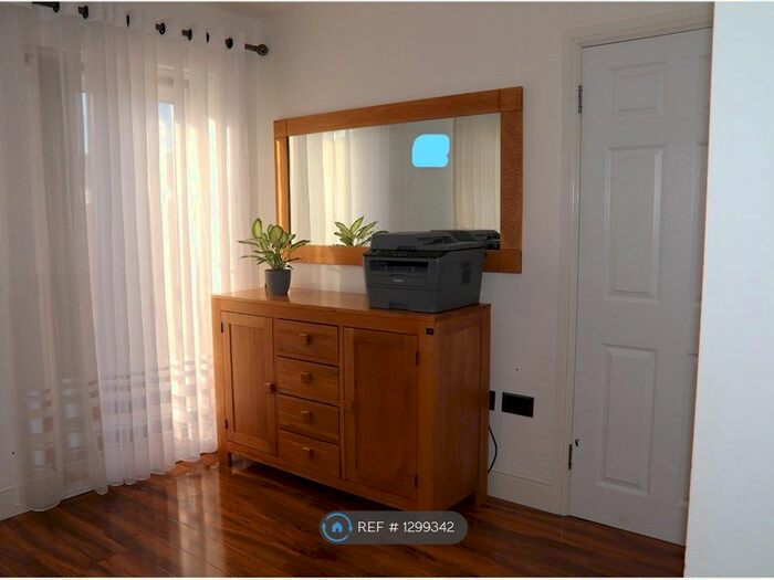 3 Bedroom Terraced House To Rent In Fontwell Close, Northolt UB5