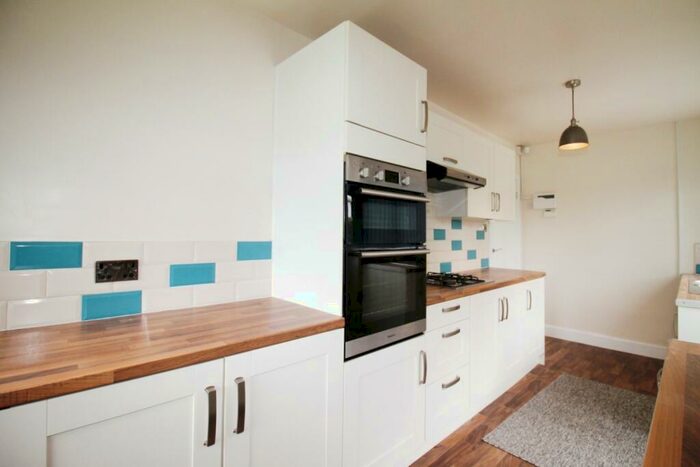 2 Bedroom Bungalow To Rent In Sunfield, Pudsey, Leeds, LS28