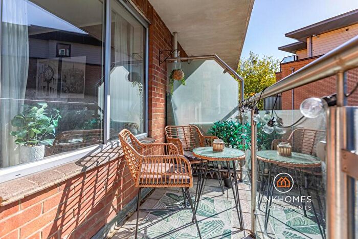 2 Bedroom Apartment For Sale In Surrey Road, Bournemouth, BH4