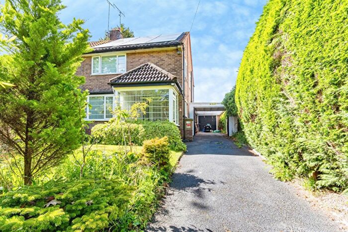 3 Bedroom Semi-Detached House For Sale In Newport Road, Stafford, ST16
