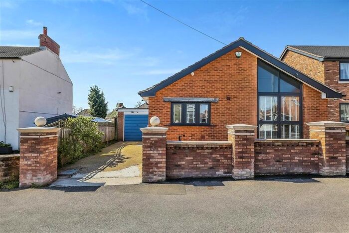 2 Bedroom Bungalow To Rent In Beardall Street, Hucknall, Nottingham, NG15