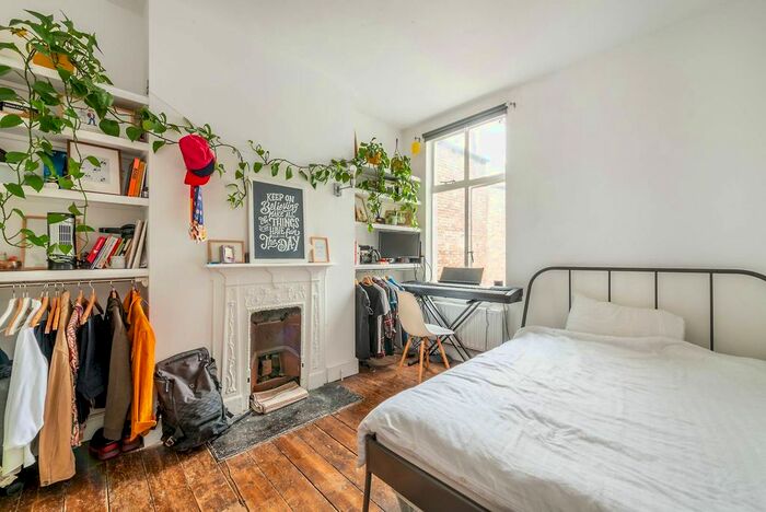 4 Bedroom Property To Rent In Bracewell Road, North Kensington, London, W10