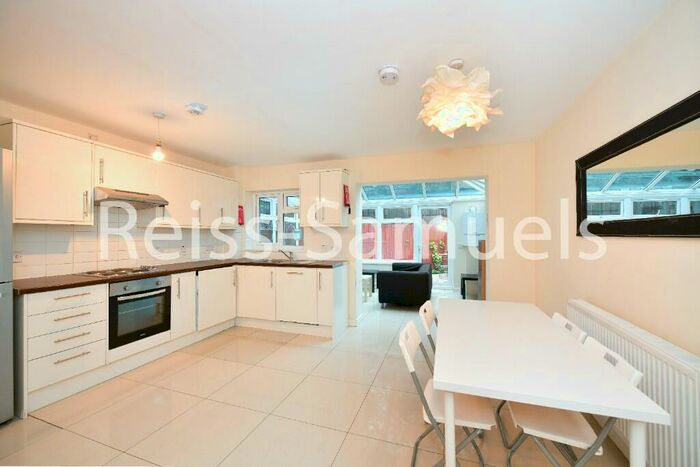 5 Bedroom Terraced House To Rent In Ambassador Square, Canary Wharf, London, E14