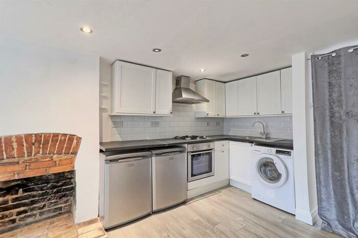 2 Bedroom Terraced House To Rent In High Street, Stock, CM4