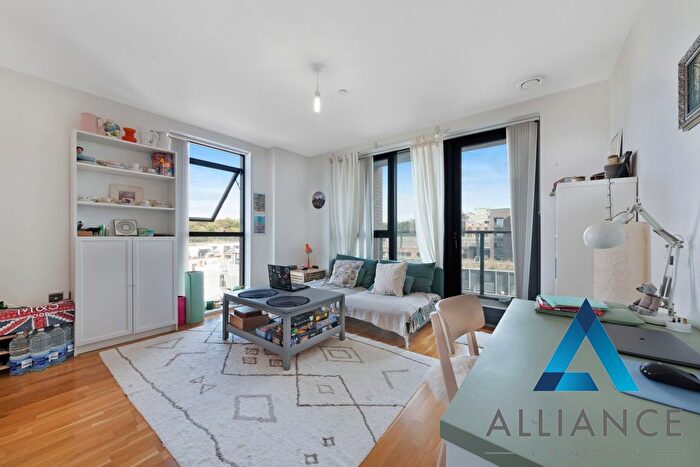1 Bedroom Flat For Sale In Centenary Heights, Larkwood Avenue, London, SE10