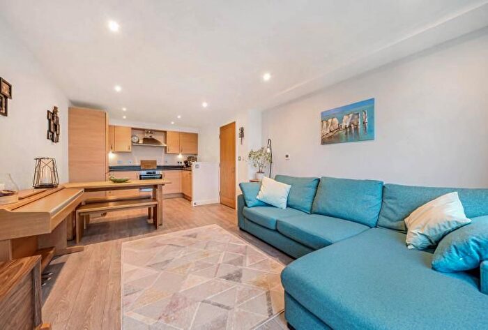 2 Bedroom Flat To Rent In Southwell Park Road, Camberley, Surrey, GU15