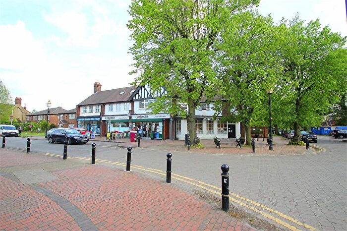 2 Bedroom Apartment To Rent In Bathurst Walk, Richings Park, Buckinghamshire, SL0