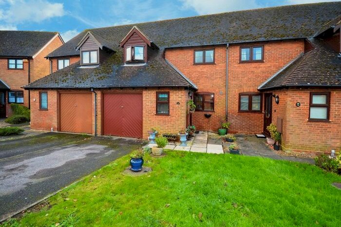 4 Bedroom Terraced House To Rent In Jasmine Crescent, Princes Risborough, HP27