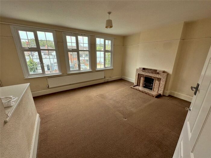 3 Bedroom Apartment To Rent In Pinner Green, Pinner, Middlesex, HA5