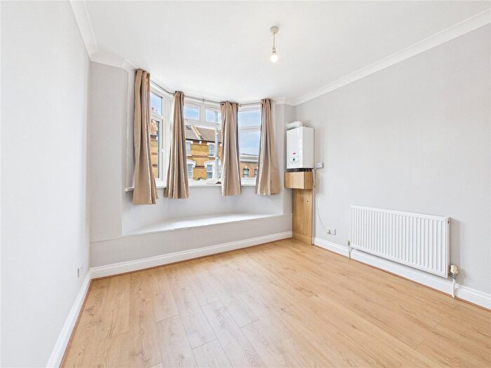 1 Bedroom Flat To Rent In Upton Lane, Forest Gate, E7