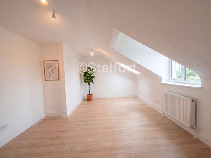 1 Bedroom Flat To Rent In Holloway Road, London, N19