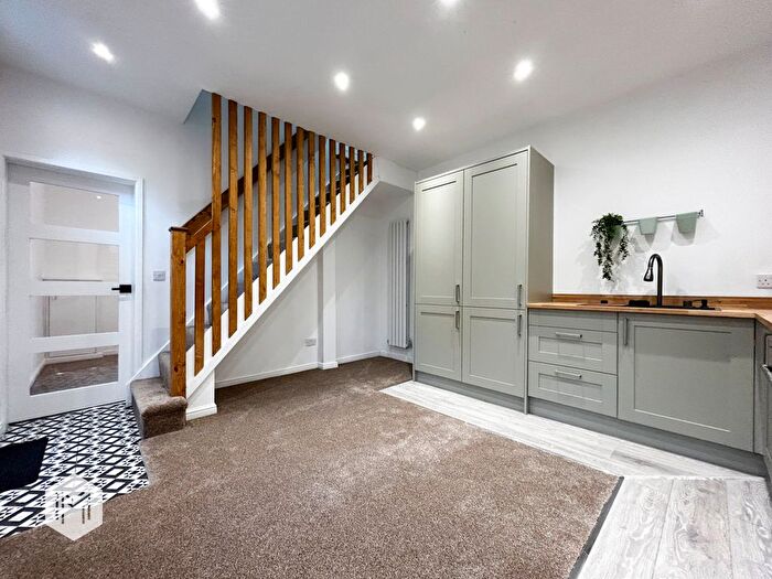 3 Bedroom End Terrace House For Sale In Sterratt Street, Bolton, Greater Manchester, BL1