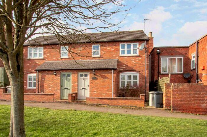 2 Bedroom Cottage To Rent In Long Row, Oakham, LE15