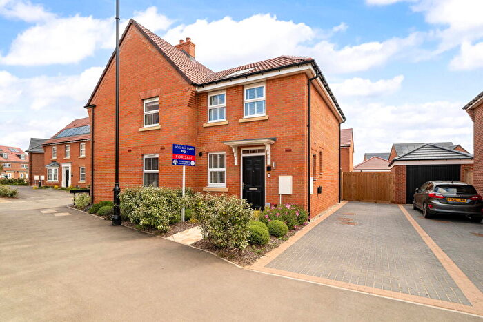 2 Bedroom Semi-Detached House For Sale In Azalea Lane, Witham St Hughs, LN6