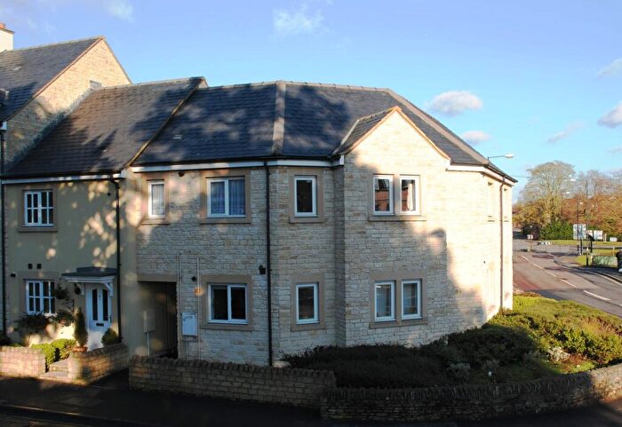 2 Bedroom Flat To Rent In Athelstan Court, Malmesbury, SN16
