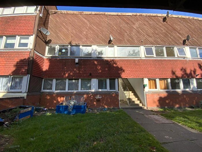 1 Bedroom Apartment For Sale In Woolmans, Fullers Slade, Milton Keynes, MK11