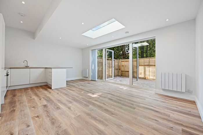 2 Bedroom Flat To Rent In Greenhill Road, Harrow, HA1