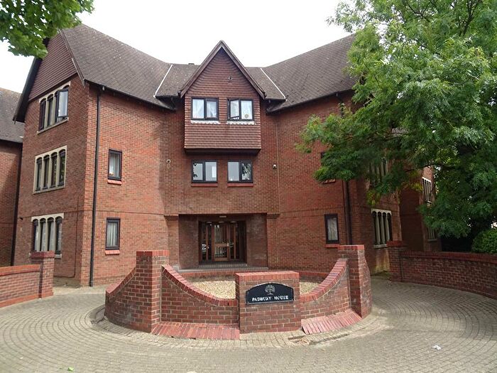 2 Bedroom Apartment To Rent In Padbury House, Bromham Road, MK40