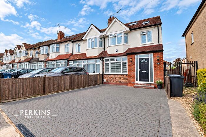 4 Bedroom End Of Terrace House For Sale In Greenford, UB6