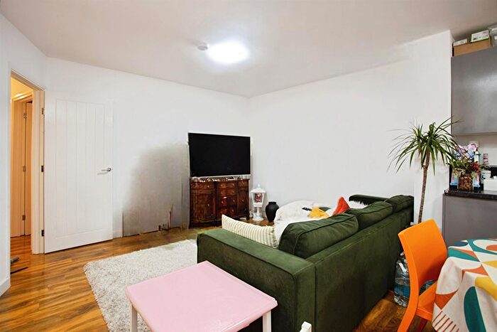 3 Bedroom Flat For Sale In Enderley Close, Harrow, HA3