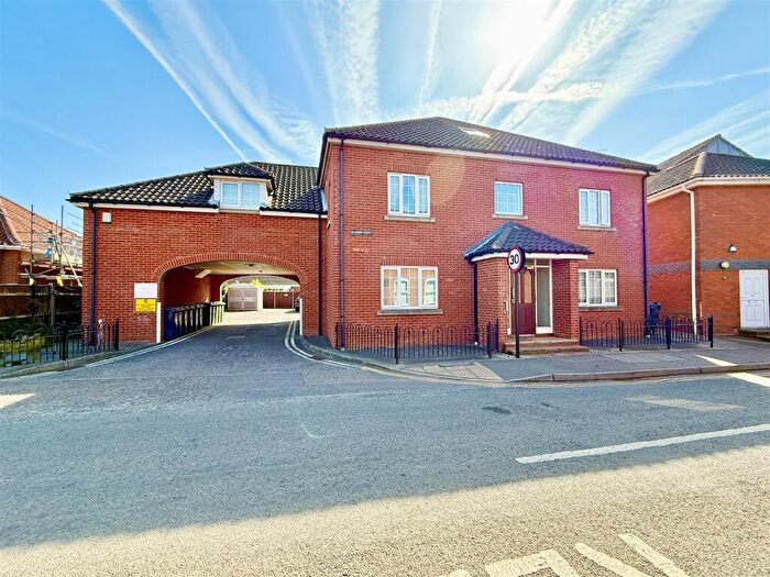 2 Bedroom Flat For Sale In St. Johns Road, Stalham, NR12