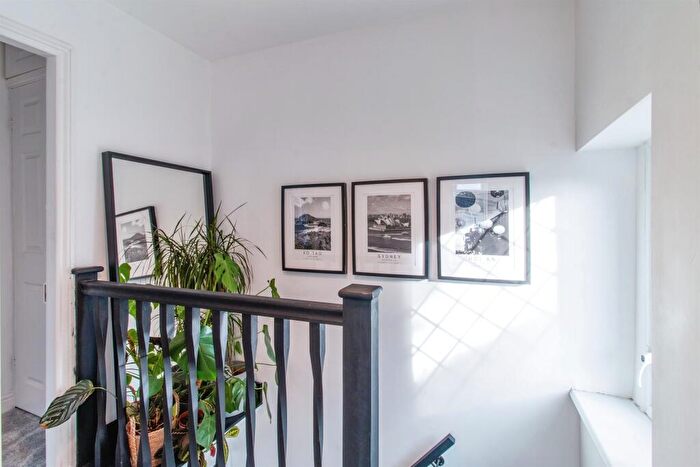 2 Bedroom End Of Terrace House For Sale In Springfield Road, Morley, Leeds, LS27
