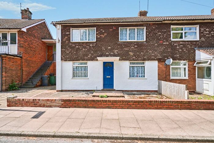 3 Bedroom End Terrace House For Sale In Hambletts Road, West Bromwich, B70