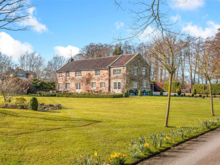 5 Bedroom Detached House For Sale In Follifoot Grange, Follifoot, Harrogate, HG3