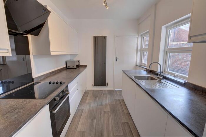 2 Bedroom Flat To Rent In Grosvenor Road, Jesmond, Newcastle Upon Tyne, NE2