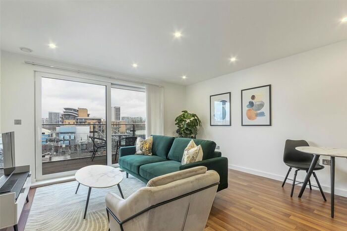 1 Bedroom Flat To Rent In Knights Tower, Wharf Street, London, SE8