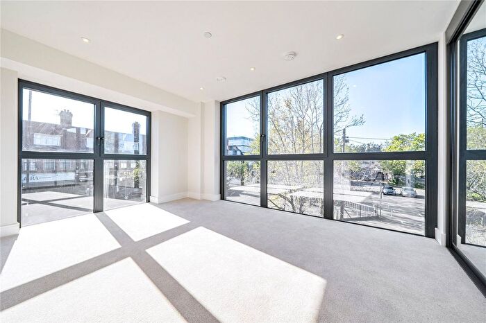 2 Bedroom Flat To Rent In Munro Court, C Cockfosters Road, Cockfosters, Barnet, EN4