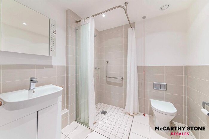 2 Bedroom Flat For Sale In Northwick Park Road, Harrow-On-The-Hill, Harrow, HA1