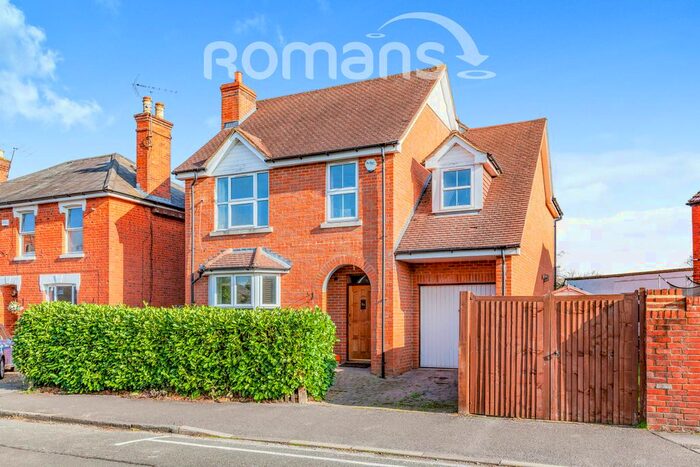 4 Bedroom Detached House To Rent In Wellington Road, Maidenhead, SL6