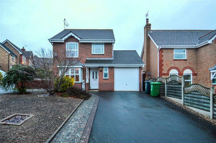 3 Bedroom Detached House To Rent In Mosel Drive, Droitwich, Worcestershire, WR9
