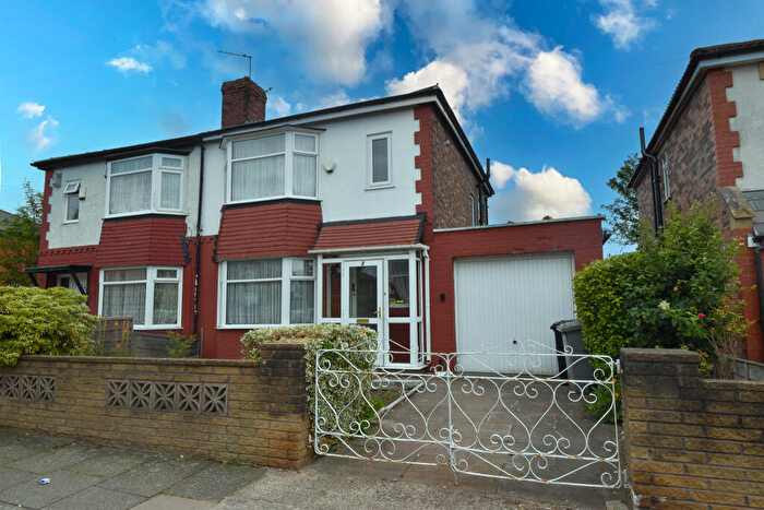 3 Bedroom Semi Detached House For Sale In Ponsonby Road, Stretford, M32